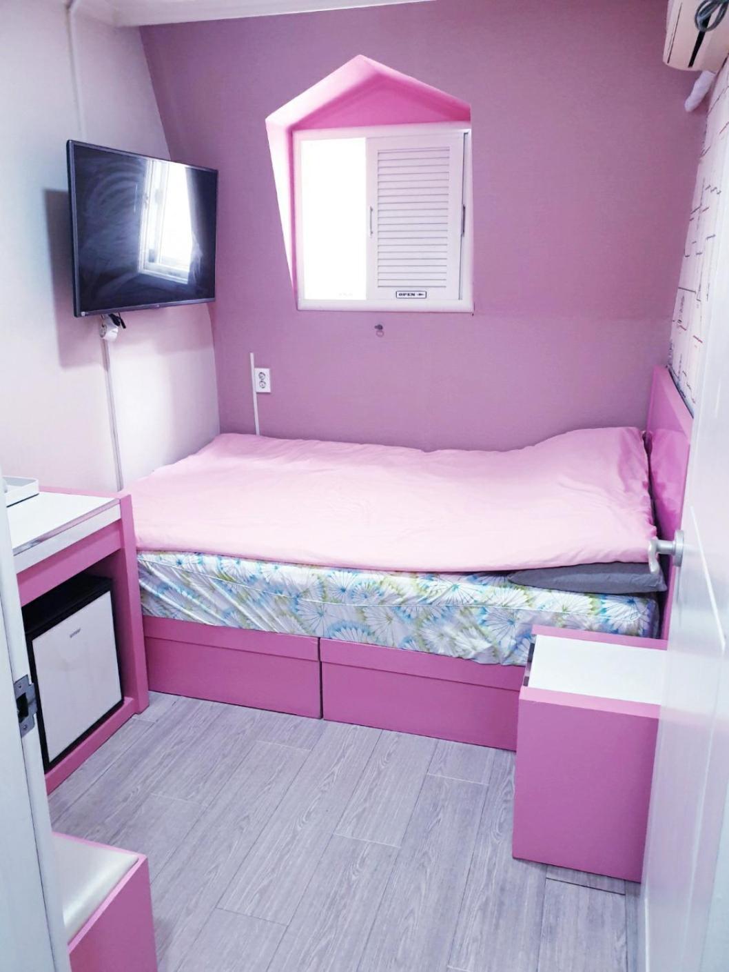 Oppa Hostel Sinchon-Hongdae Сеул Екстер'єр фото