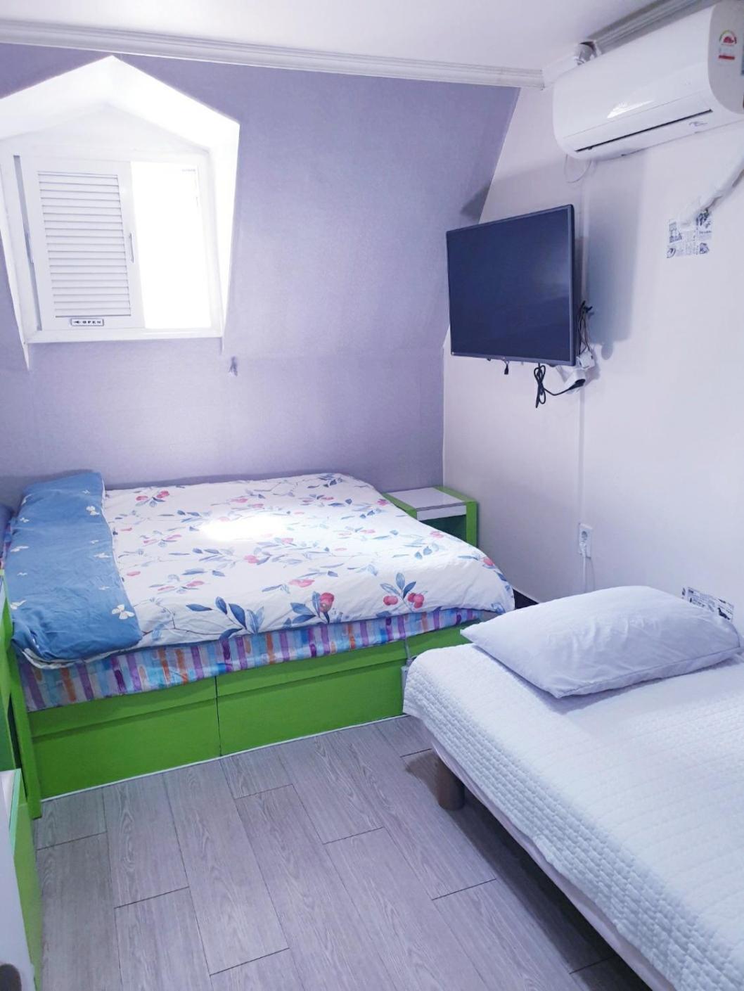 Oppa Hostel Sinchon-Hongdae Сеул Екстер'єр фото