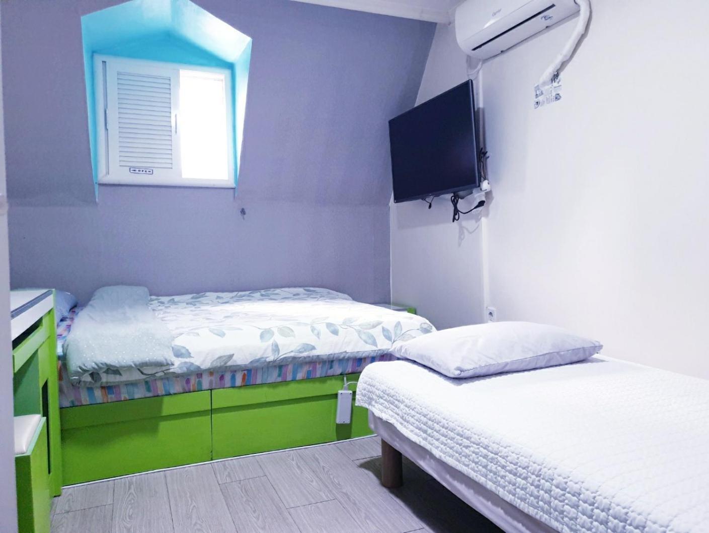 Oppa Hostel Sinchon-Hongdae Сеул Екстер'єр фото