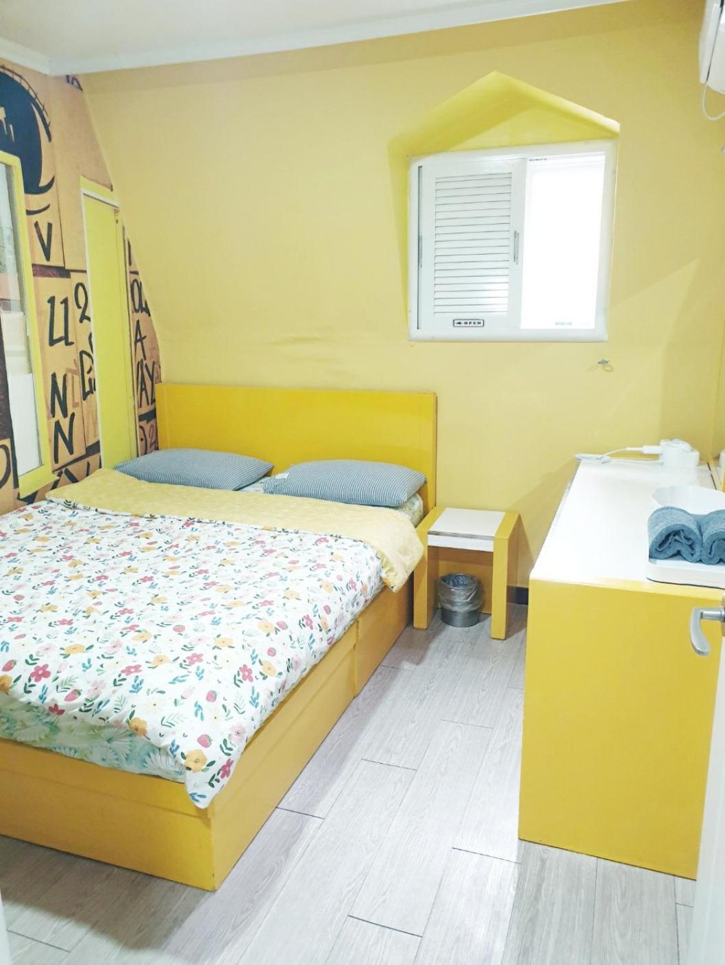 Oppa Hostel Sinchon-Hongdae Сеул Екстер'єр фото